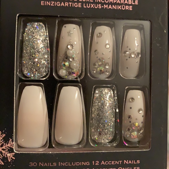 💅🏼 KISS Masterpiece Coffin Style Nail Set in Champagne - Picture 7 of 8